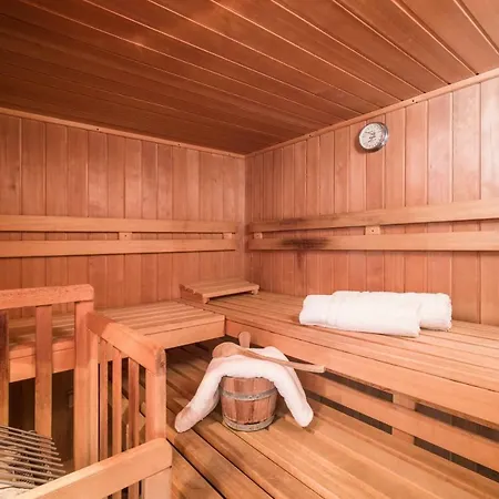 Gastehaus Rauch Bed & Breakfast 3*