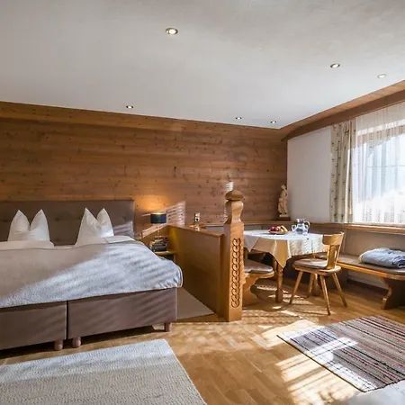 Gastehaus Rauch Bed & Breakfast Schwendau