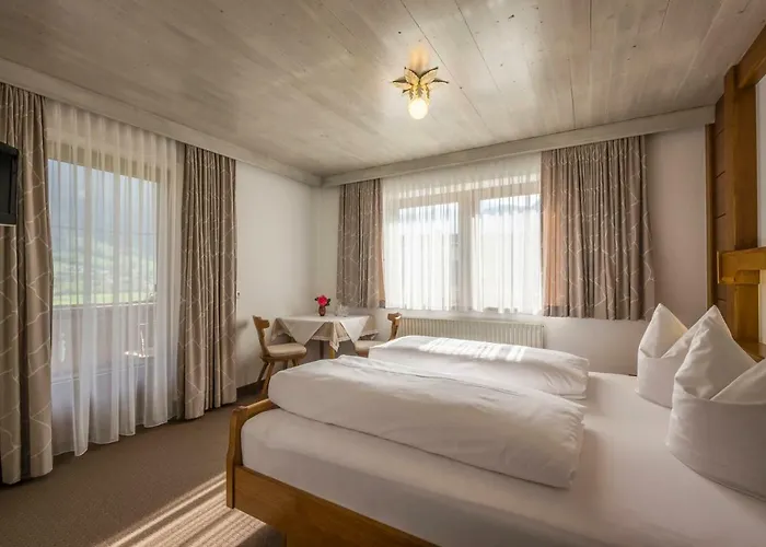 Gaestehaus Rauch Couette-café Schwendau